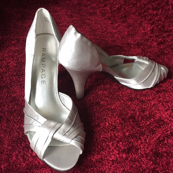 Silver Rampage heels - Picture 1 of 3
